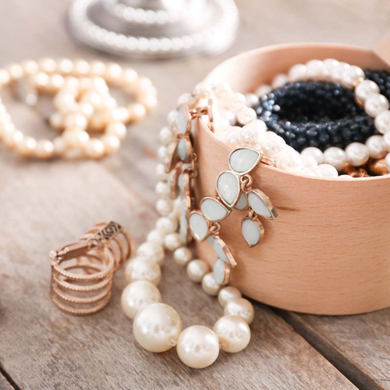 Shop huge range of beads and jewellery supplies Australia.