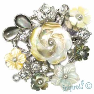 3 strand mother of pearl & diamante-set push clip - FE0433