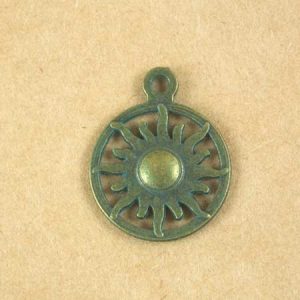 Patina sun charm - Qty: 20 pcs. - LF2730