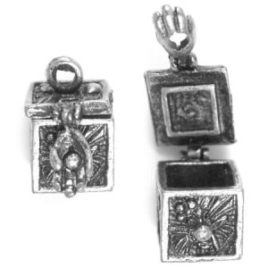 Tibetan prayer box pendant - Qty: 2 pcs. - FI7753