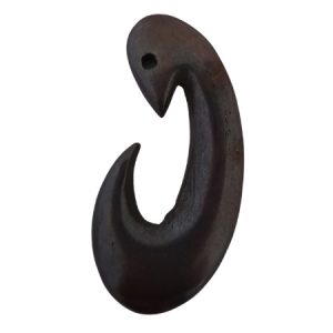 Carved bone Maori fishhook pendant - Qty: 1 pc - BO1035
