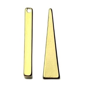 18k gold plated pendant or charm - Triangle- Qty: 4 pce. - FI9047