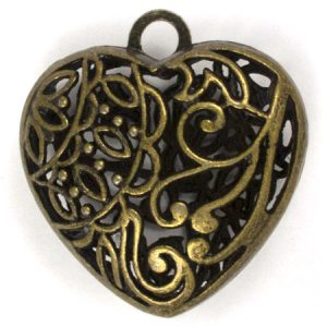Metal pendants & focal centrepieces