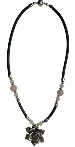 Rose quartz and neoprene metal rose necklace - GI0100