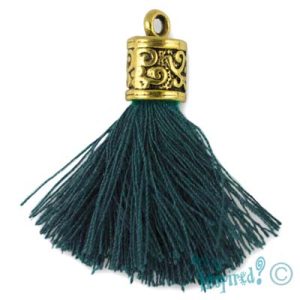Tassels & pom poms